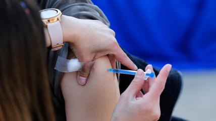   Minsal aclaró cuáles son los grupos prioritarios para vacuna anual del Covid-19 