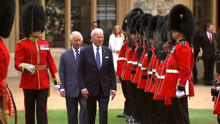   Carlos III recibió con honores a Biden en su visita al Castillo de Windsor 