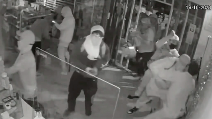   Aniversario del estallido: Trabajadores fueron golpeados durante saqueo a farmacia 