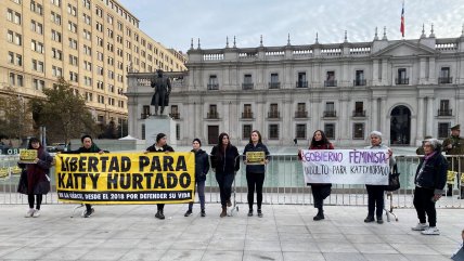 Alegan defensa propia: Feministas exigen indultar a condenada por parricidio  