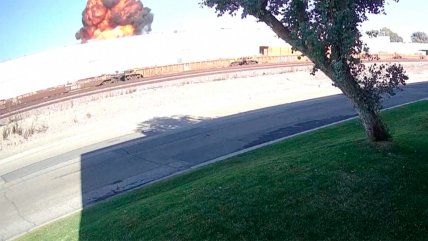  El fatal accidente de avioneta que cayó sobre local comercial en California  