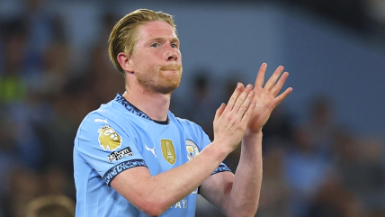   Kevin De Bruyne se despidió del Etihad Stadium en su último partido de local con Manchester City 