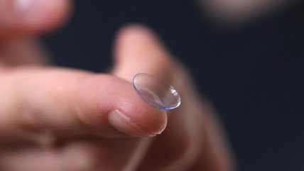   Científicos crean lentes de contacto infrarrojos para ver en la oscuridad 