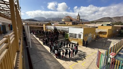 Niño de 12 años acuchilló a sicólogo en un colegio de Taltal Niño de 12 años acuchilló a sicólogo en un colegio de Taltal