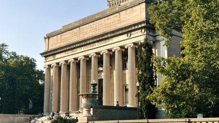  EE.UU.: Acreditación de Columbia como universidad 