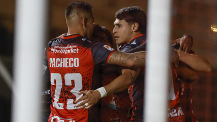   Copa Chile: Da Silva y Jara comandaron la goleada de Limache a Cobreloa en La Calera 