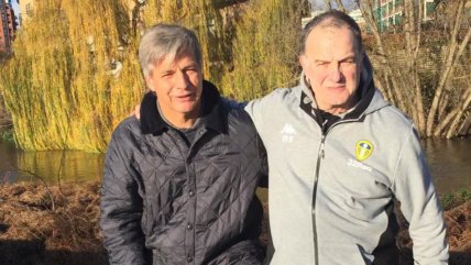   Mayne-Nicholls explicó aparición de Bielsa en su franja: Nos une un valor que compartimos, la integridad 