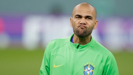   Dani Alves alista su retorno al fútbol en Portugal 