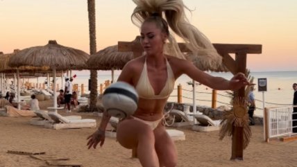   [VIDEO] Alisha Lehmann mostró sus dotes con el balón en medio del receso navideño 