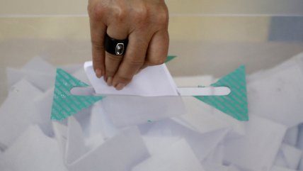   DC llama a elecciones internas tras renuncia de Huenchumilla 