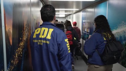   Primer vuelo de expulsión del año sacó de Chile a 83 extranjeros 