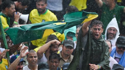   Decenas de heridos tras caída de rayo en acto de apoyo a Bolsonaro en Brasilia 