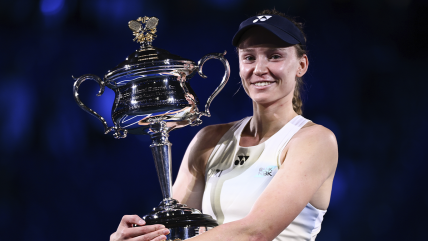   Elena Rybakina dio el batacazo ante Aryna Sabalenka y conquistó el Abierto de Australia 