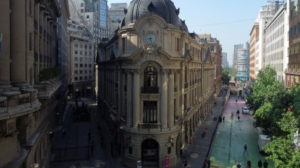   La Bolsa de Santiago cae más de 2% y marca su peor jornada desde abril 