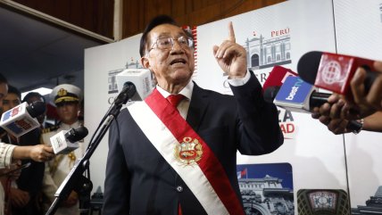   Perú: Balcázar debutó como octavo presidente en 10 años y Keiko ya amenaza con censurarlo 