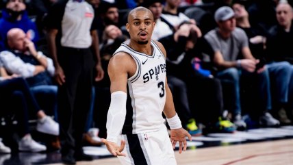   San Antonio Spurs derrotó a Detroit Pistons y extendió su racha ganadora en la NBA 