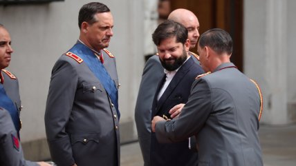  Presidente Boric condecoró a altos funcionarios militares y policiales  