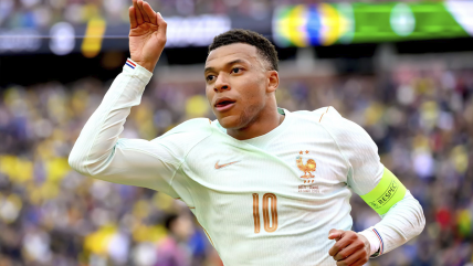   Francia triunfó con uno menos en amistoso ante Brasil con miras al Mundial 2026 