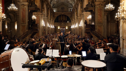   Vicaría de la Solidaridad celebró sus 50 años con la Cantata a los DD.HH. en la Catedral de Santiago 