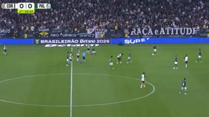   [VIDEO] Segunda vez en un mes: expulsan a jugador de Corinthians por gestos inapropiados 