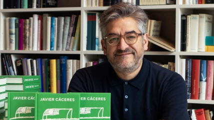   Javier Cáceres y su libro 