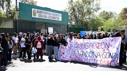   Crimen de docente en Calama: Colegio volvió a clases y madre de imputado se disculpó 
