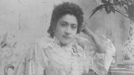   A 160 años del natalicio de Eloísa Díaz, U. Chile digitaliza su influyente trabajo y patrimonio académico 