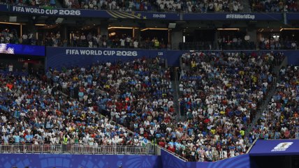   La sorpresiva aparición de hijo del Presidente Kast y su esposa en transmisión de TV del Mundial 