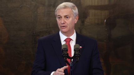   Criteria: Aprobación de Kast cayó al 35% y desaprobación aumentó a 53% 