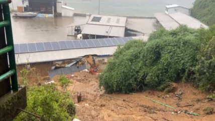   Corral: Al menos 22 viviendas afectadas por deslizamientos de tierra 