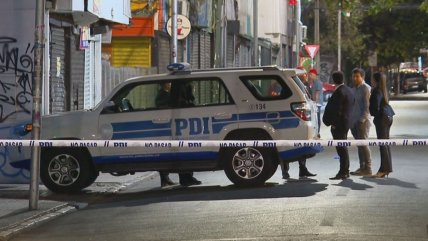   Sujeto fue asesinado de una puñalada en plena Alameda 