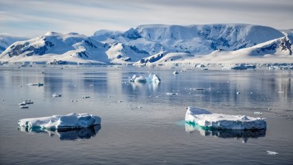   Científicos investigan por primera vez la contaminación lumínica en la Antártica 