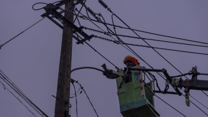   CGE avanza en reconstrucción luego de sistema frontal y entrega más 230 generadores de respaldo a familias de Alto del Carmen 