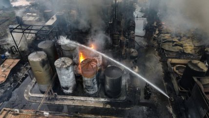  Gobierno a favor de cerrar la empresa química que se incendió en Quilicura  