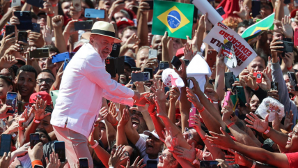  Lula lanzó su campaña de reelección: 