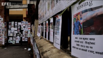   Tras riadas: Nepal hace entierros temporales tras colapso en Katmandú 