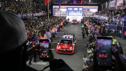  La Plaza de la Independencia vivió la fiesta del mundo motor con largada del Rally Chile Biobío 