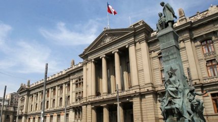   Suprema condenó a notario por autorizar escritura con cédulas falsas 