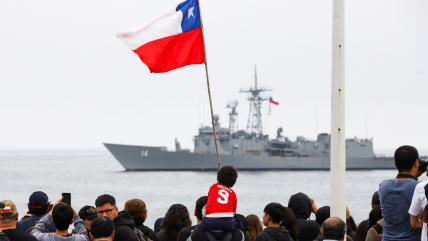   Escuadra Nacional lució sus capacidades con desfile naval 