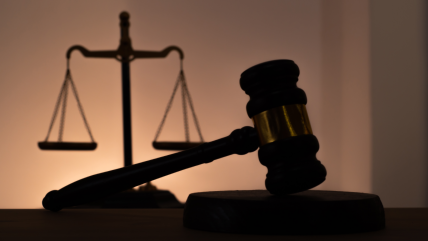   Padre quiso dejar de pagar pensión porque sus hijas cumplieron 28 años: Justicia rechazó solicitud 