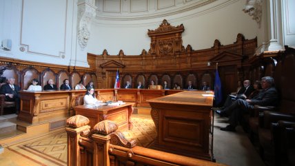   Corte Suprema removió a otros cuatro jueces que salieron del país con licencia médica 