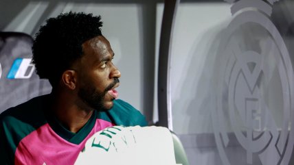   Vinicius tras su expulsión ante Villarreal: Perdón a mi equipo y a los hinchas 
