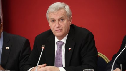   Criteria: Aprobación de Kast cae al 27% y desaprobación aumenta al 64% 