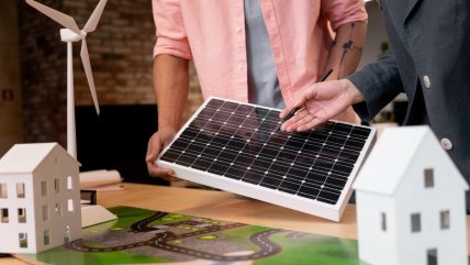   Energía que Conecta: El proyecto para descubrir hogares aptos para generar solar o eólica 