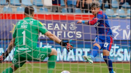   [VIDEO] Arce asistió y Guerrero sacó un tiro rasante para abrir la cuenta de la U ante Ñublense 